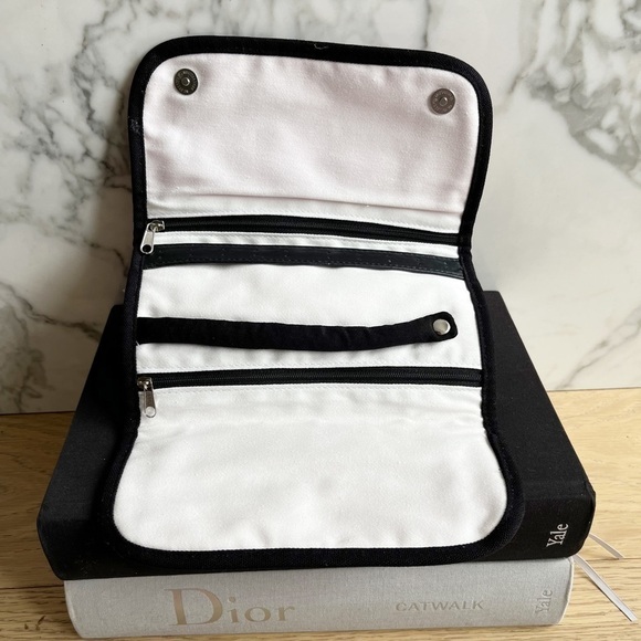 𝅺shiny Sh*t Travel Jewlery bag - Picture 4 of 6